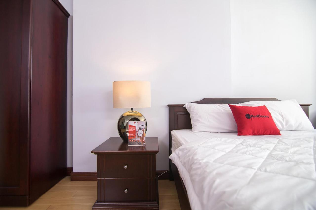 Reddoorz Near Hoa Lu Stadium Ciudad Ho Chi Minh  Exterior foto