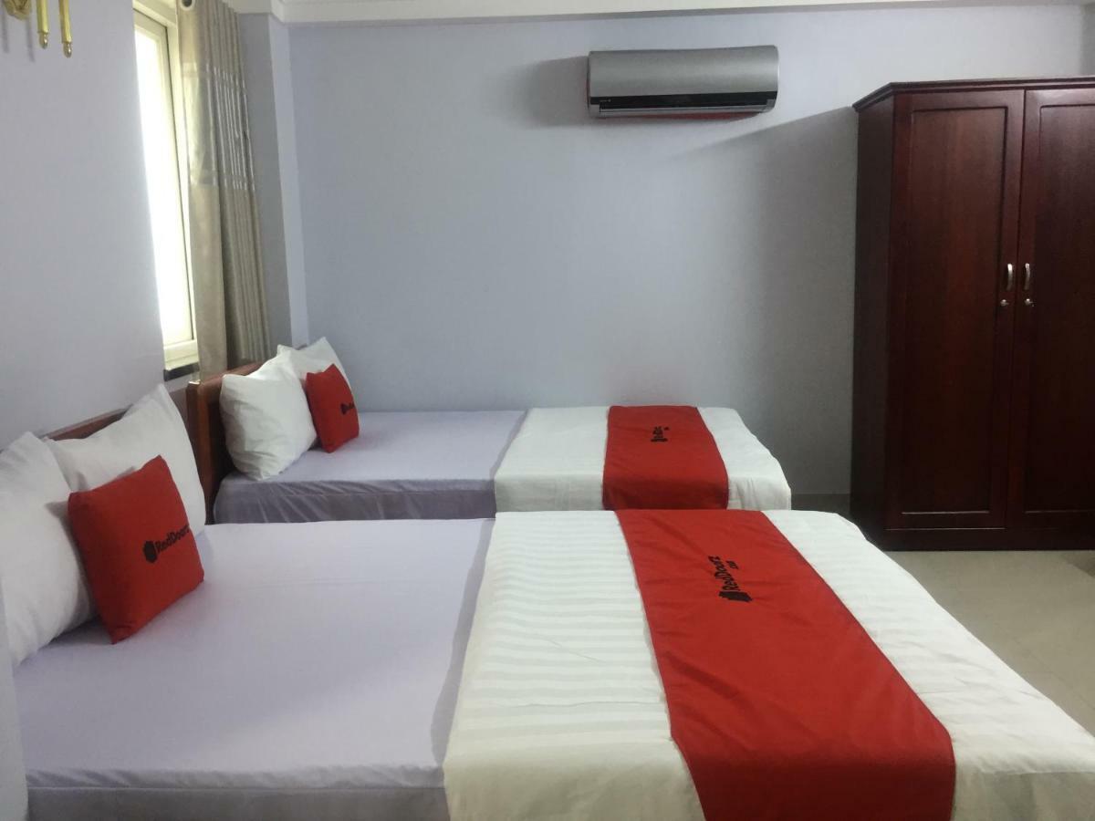 Reddoorz Near Hoa Lu Stadium Ciudad Ho Chi Minh  Exterior foto